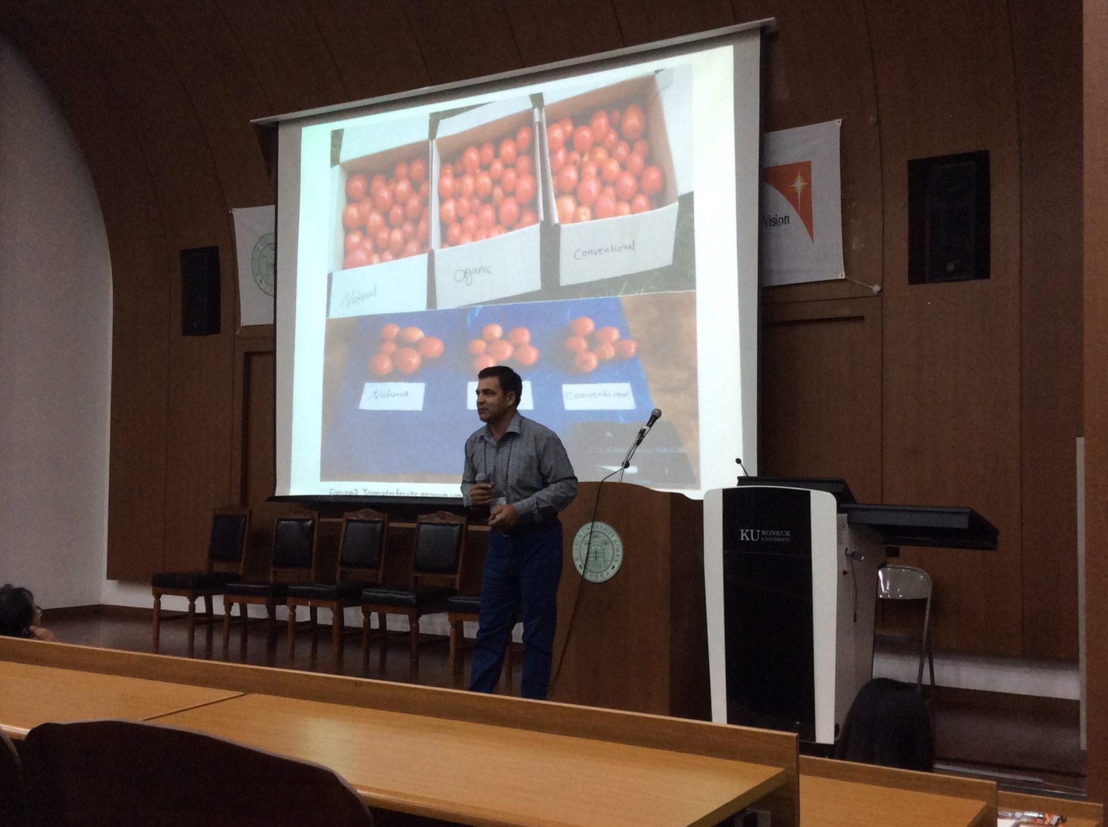 Ahmad Jawid Zamany shows his tomato results, October 5.